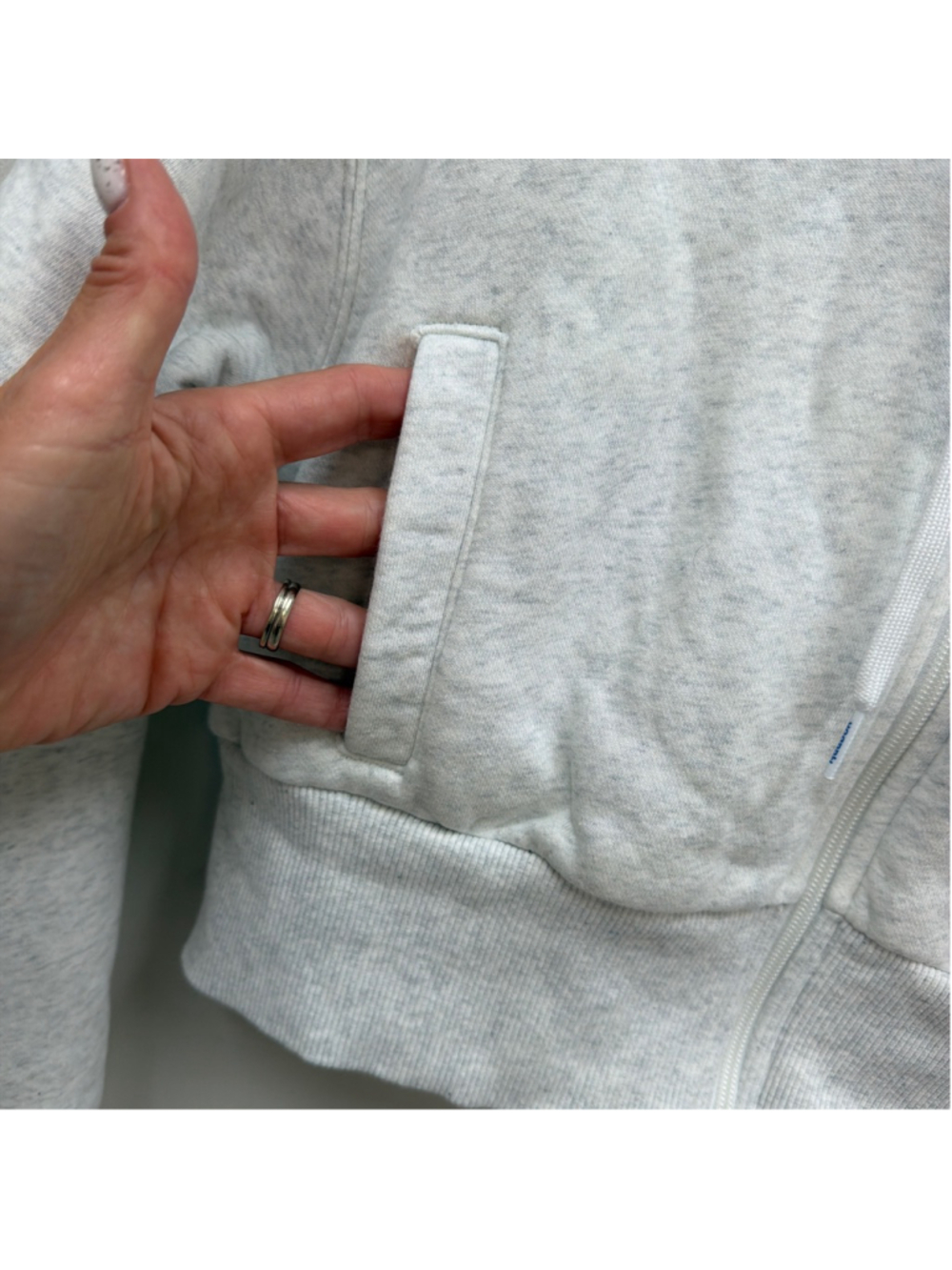 Reebok Classic Cropped Full Zip Hoodie Sz Small! - Picture 5 of 9